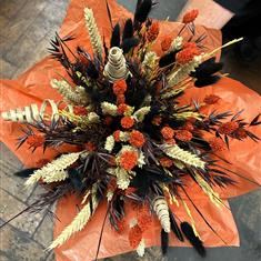 Halloween dried bouquet